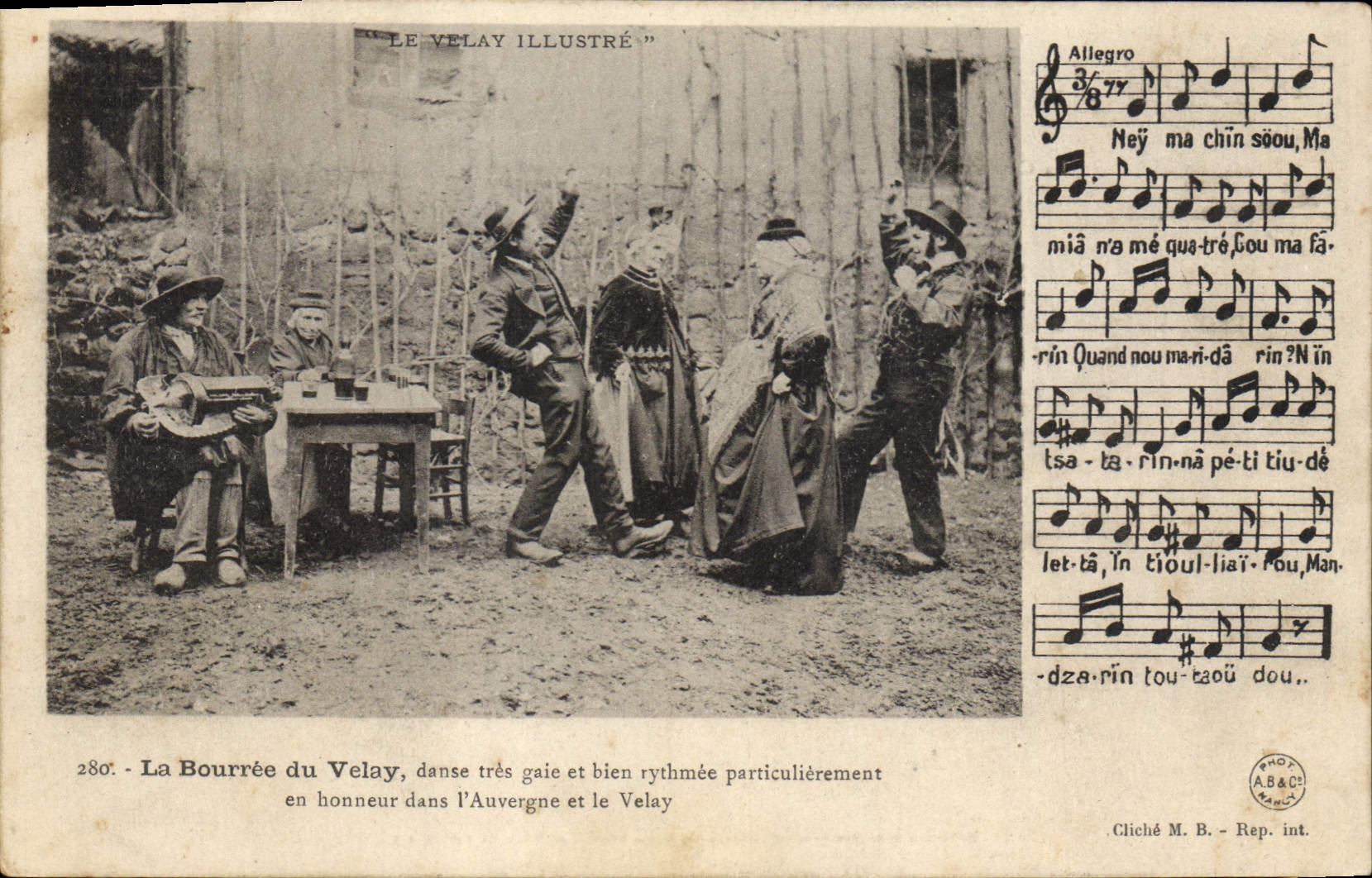 CPA Folklore Le Velay Illustre 