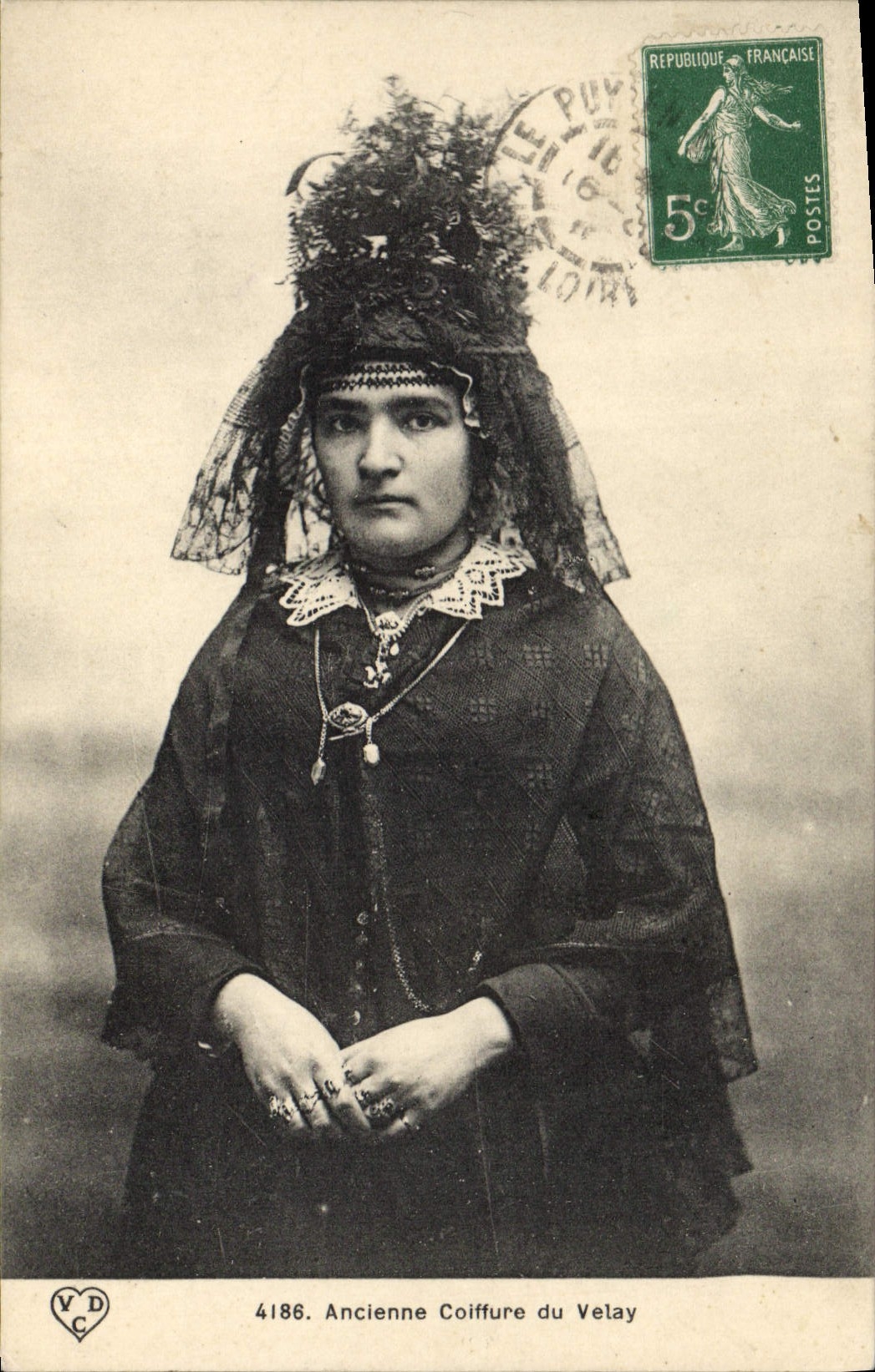 CPA Folklore Ancienne coiffure du Velay