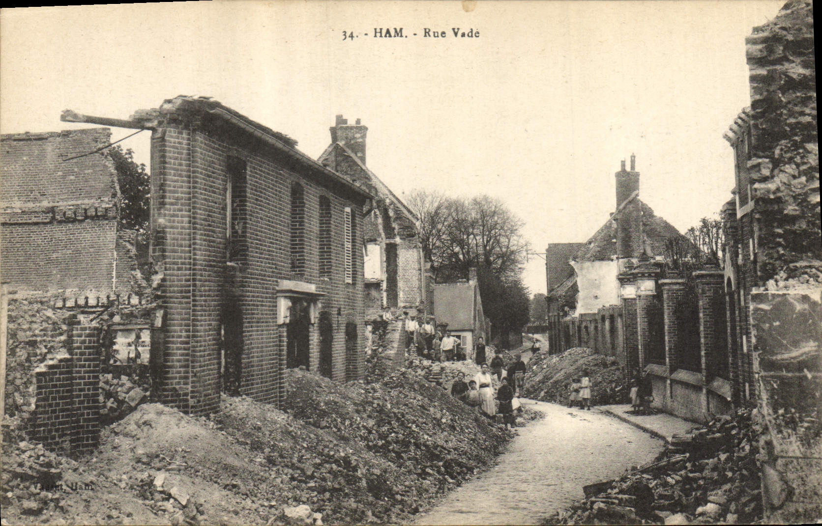 CPA Militaria Ham rue Vade 