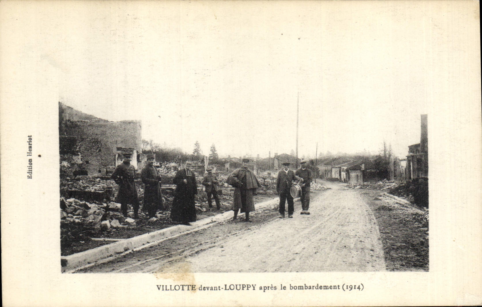 CPA Militaria Villotte devant Louppy apres le bombardement 1914
