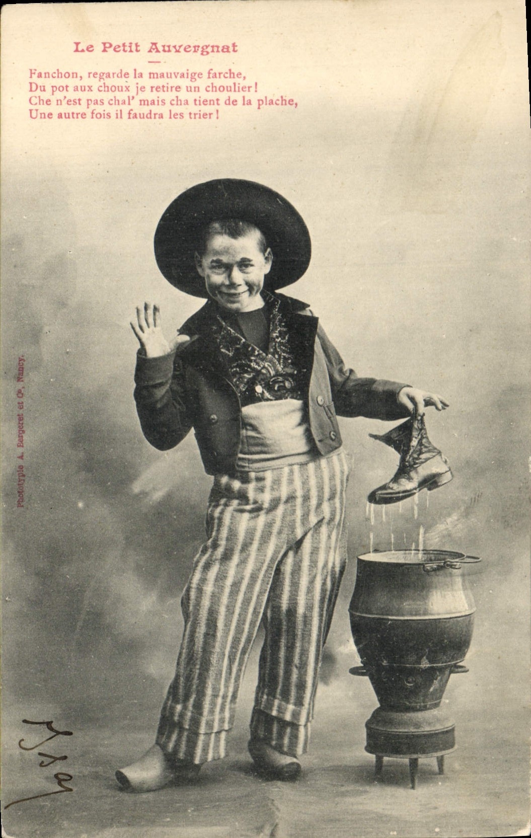 CPA Folklore Le Petit Auvergnat 