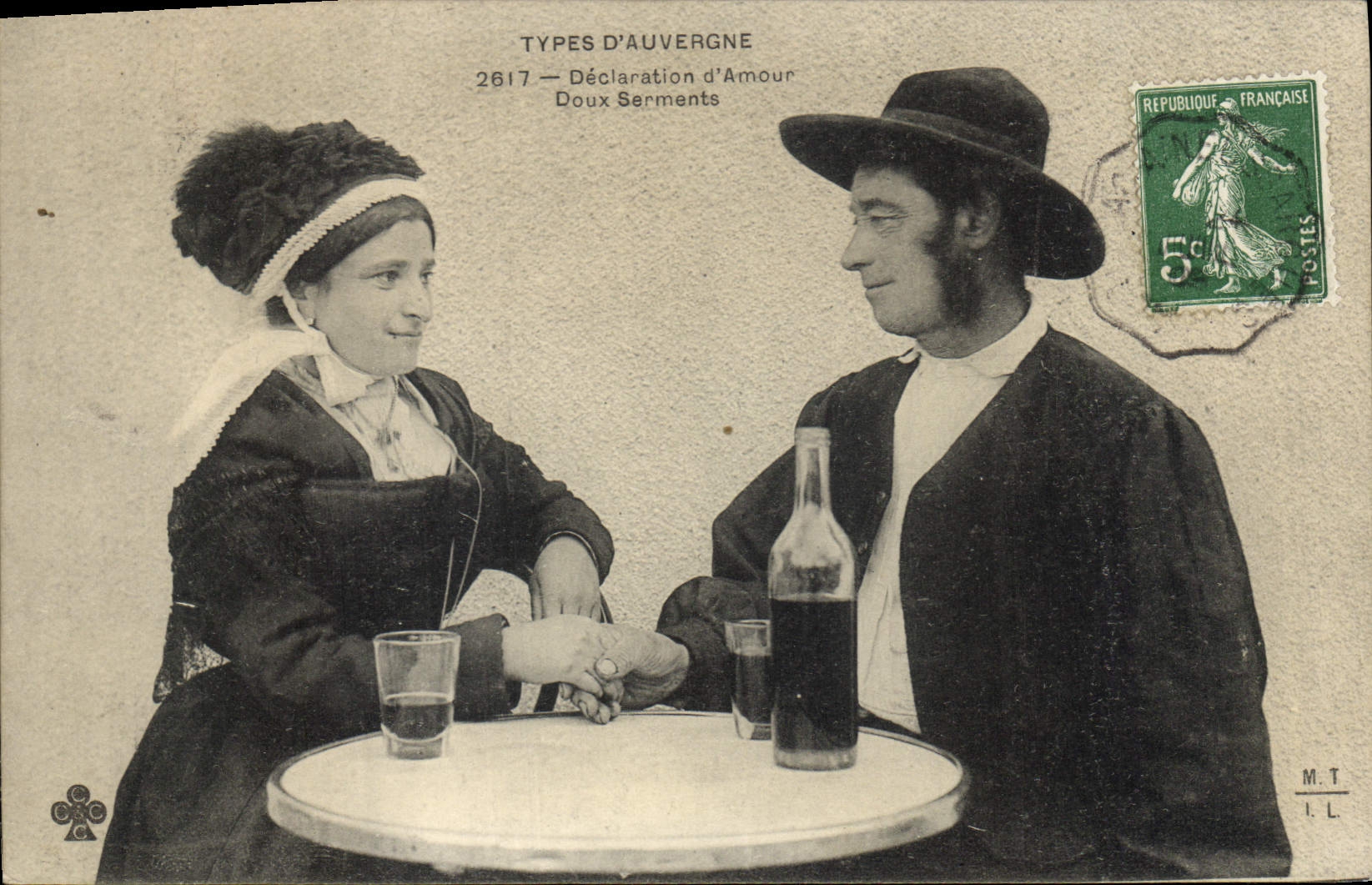 CPA Folklore Types d'Auvergne Declaration d'Amour Doux Serments