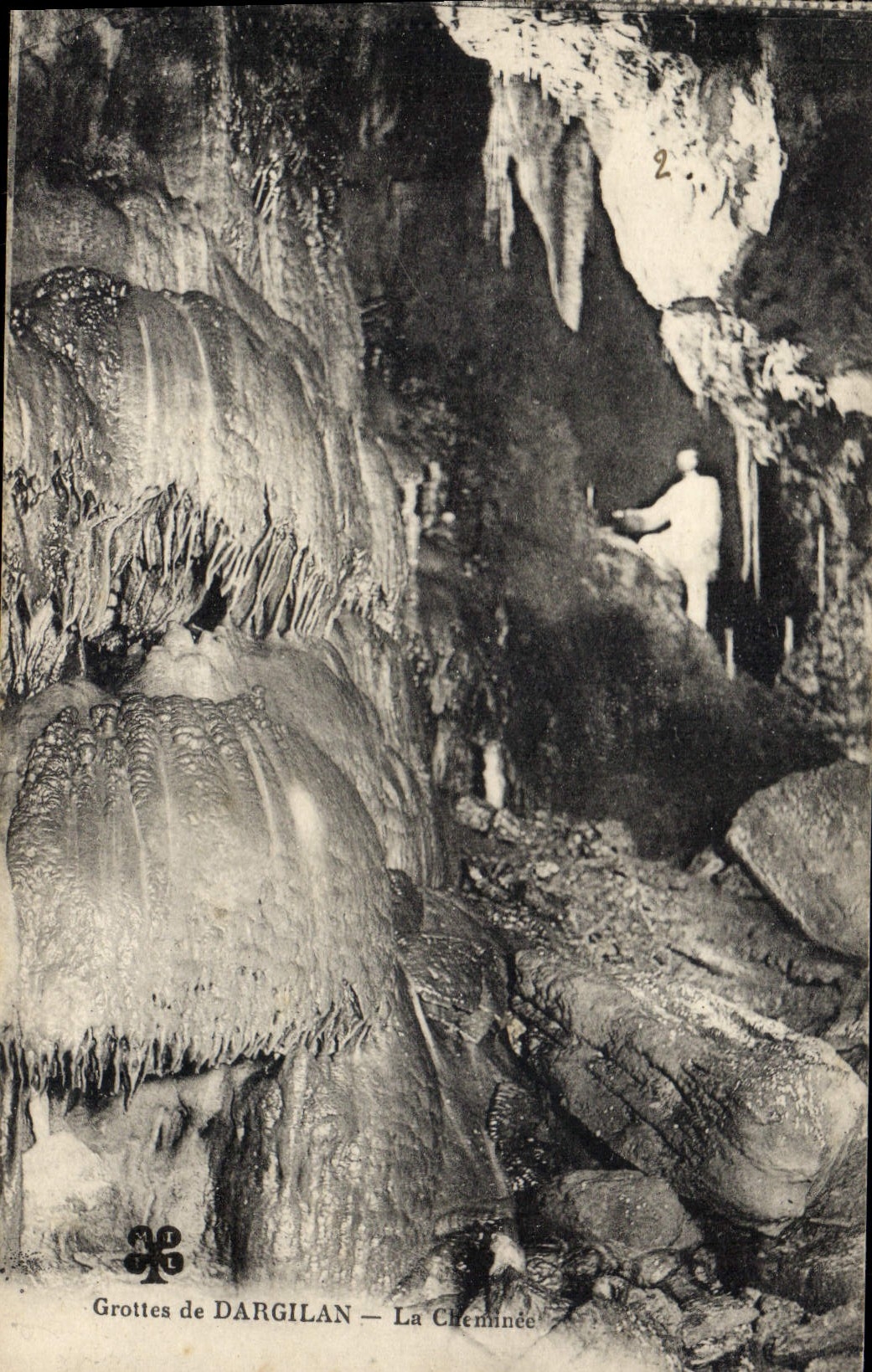 CPA Grottes de Dargilan La Cheminee