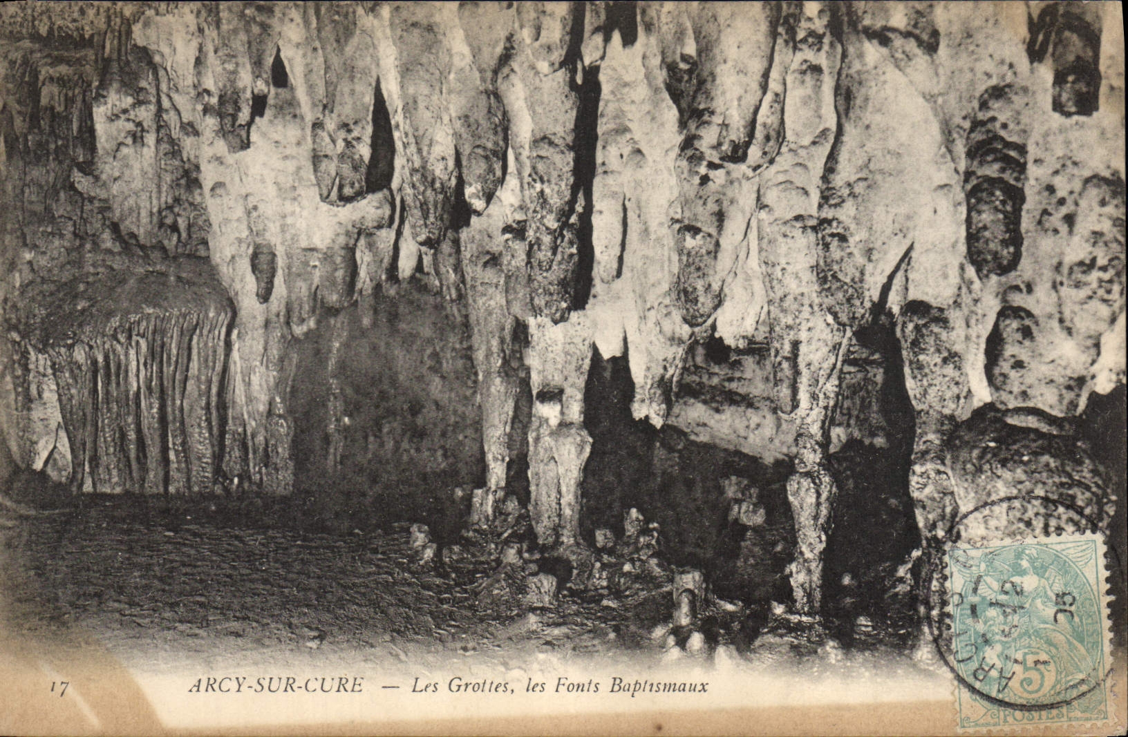 CPA Arcy sur cure Les Grottes les Fonts Baptismaux 