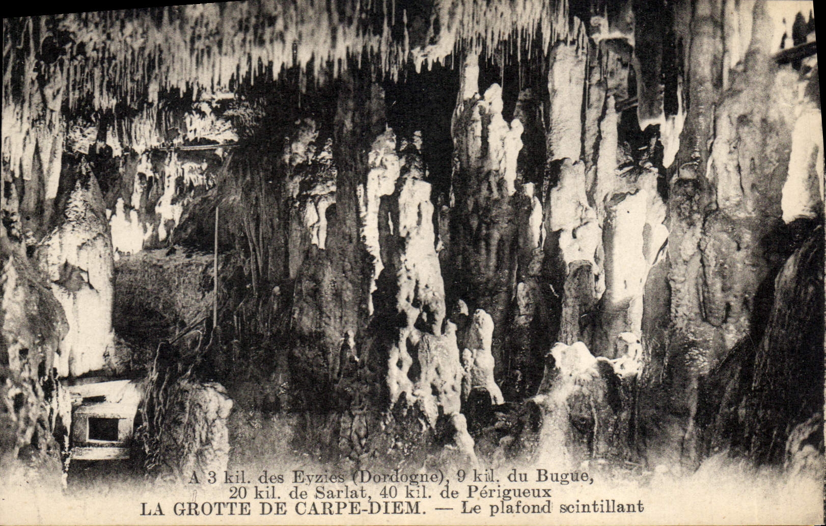 CPA La Grotte de Carpe diem Le plafond scintillant