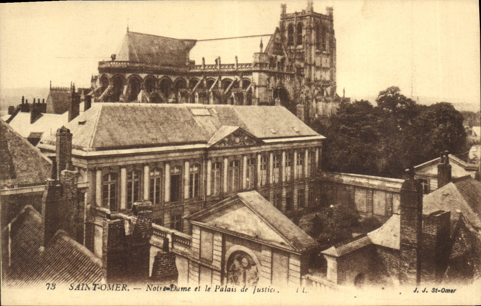 CPA Saintt Omer Notre Dame et le Palais de Justice 