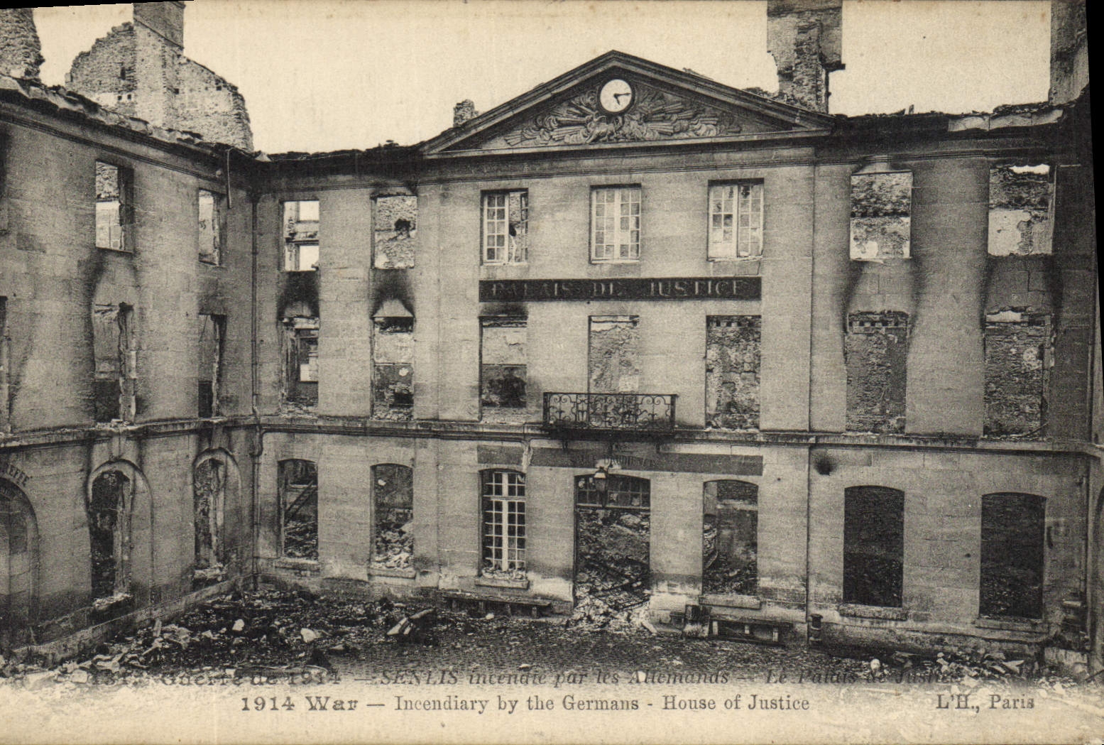CPA Guerre 1914 Senlis Le Palais de Justice