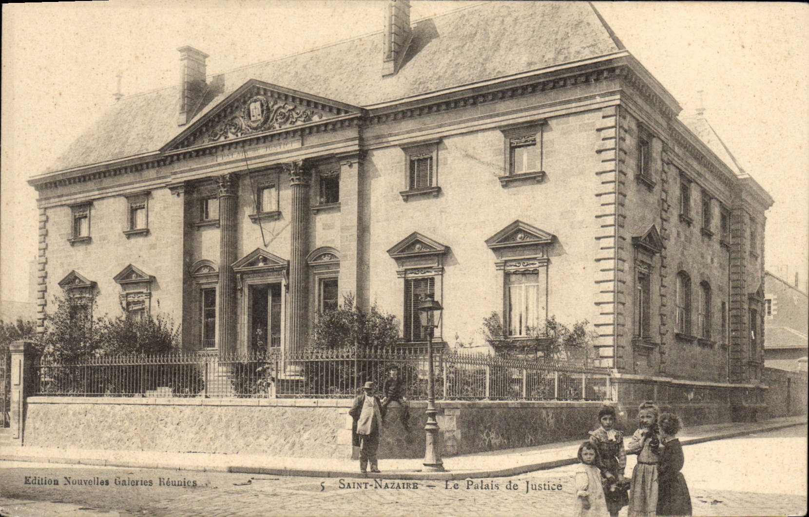 CPA Saint Nazaire Le Palais de Justice 