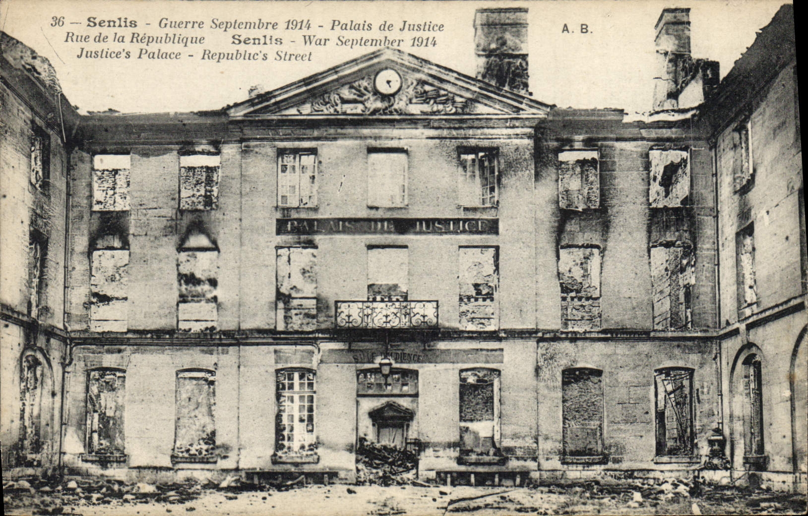 CPA Senlis Guerre Septembre 1914 Palais de Justice Rue de la Republique 