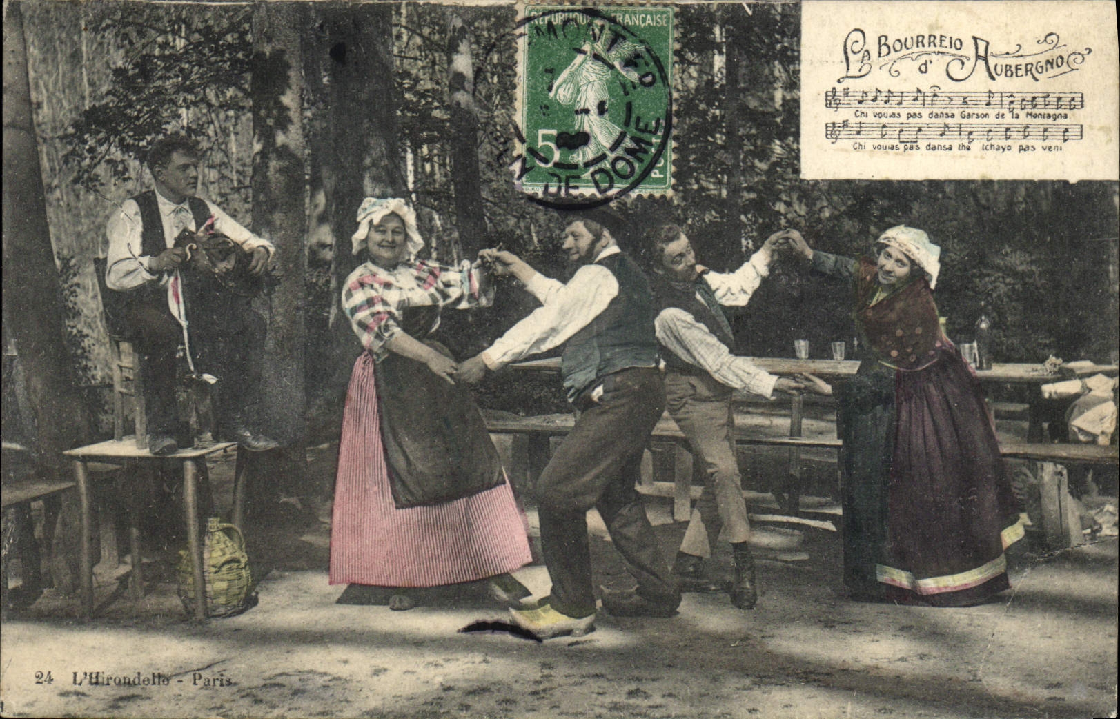 CPA Folklore La Bourreio d'Aubergno 