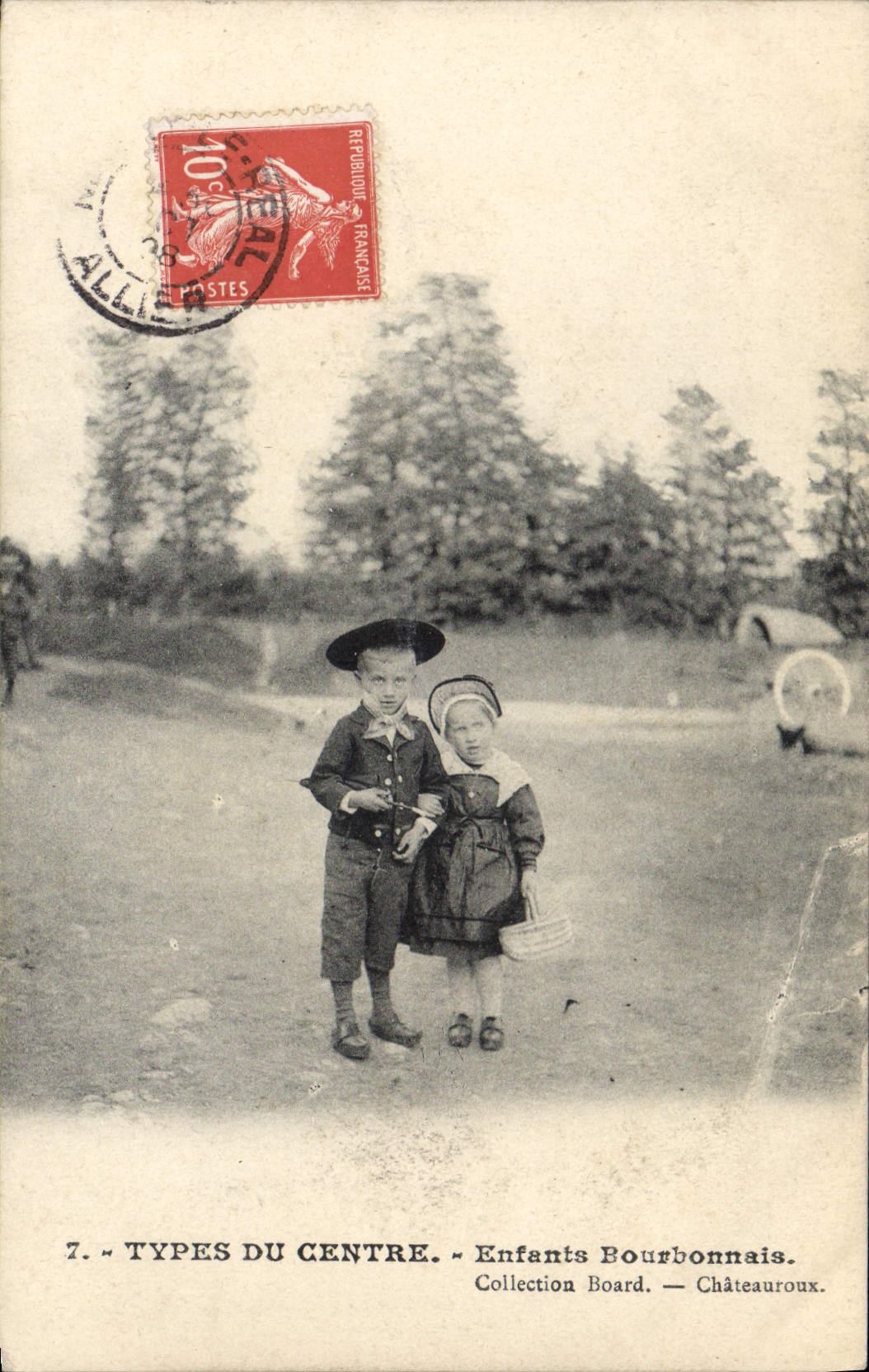 CPA Folklore Types du Centre Enfants Bourbonnais 