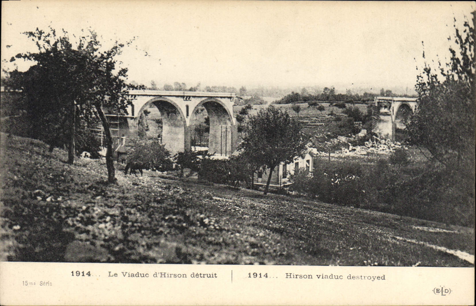 CPA Militaria Le Viaduc d'Hirson detruit