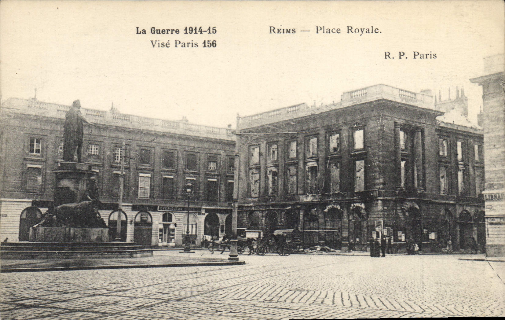 CPA Militaria La Guerre 1914 15 Reims Place Royale