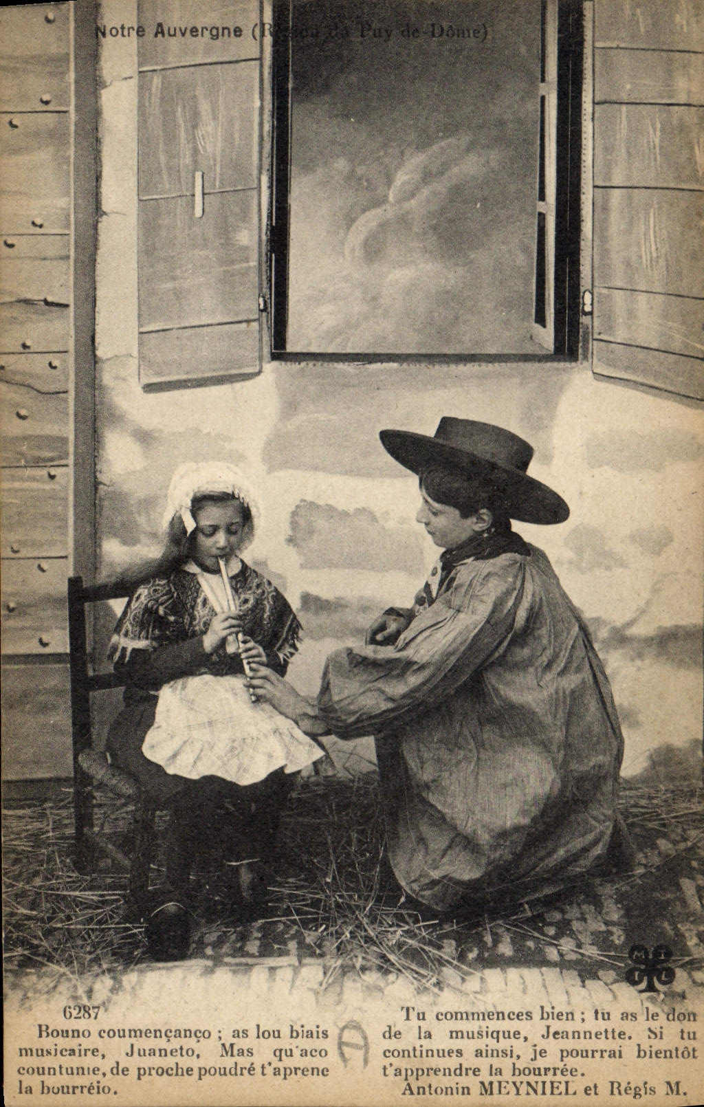 CPA Folklore Notre Auvergne Region du Puy de Dome
