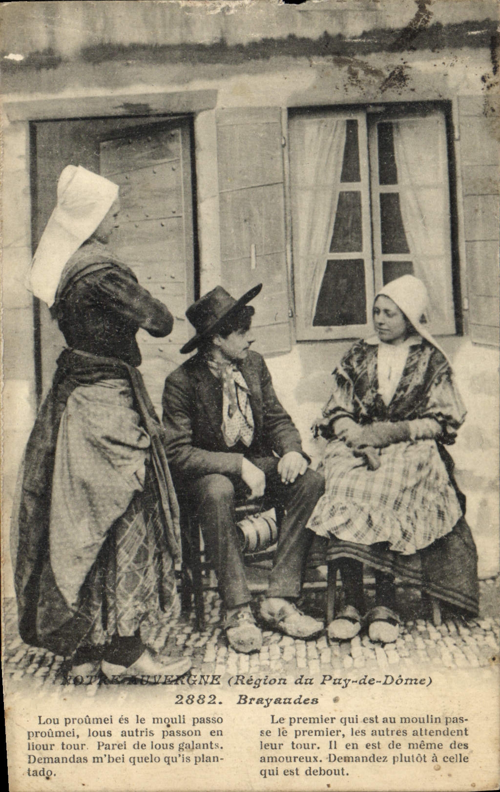 CPA Folklore Notre Auvergne Region du Puy de Dome Brayaudes 