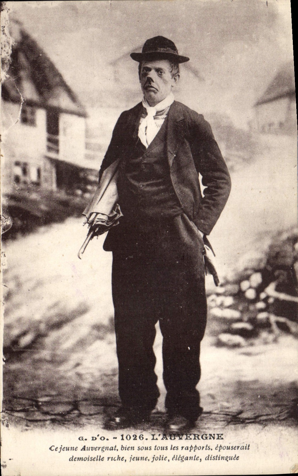 CPA Folklore L'Auvergne ce jeune Auvergnat bien sous tous les rapports epouserait demoiselle riche j