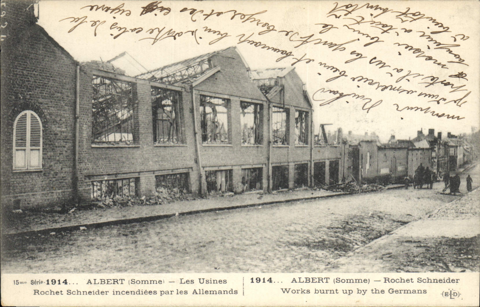 CPA Militaria 1914. ALBERT - Les usines Rochet Schneider incendiées par les Allemands