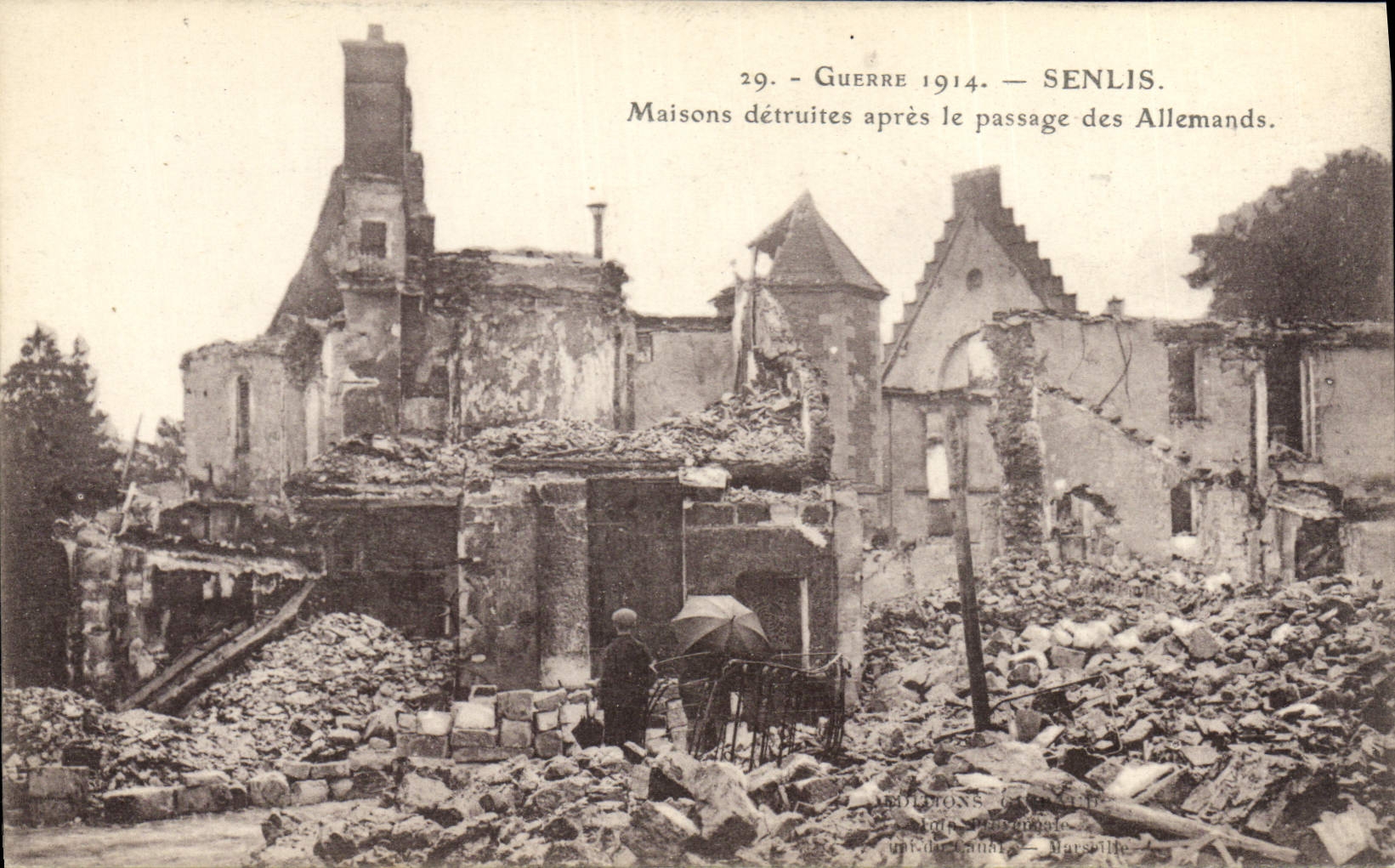 CPA Militaria Guerre 1914. SENLIS. Maison détruites après le passage des Allemands