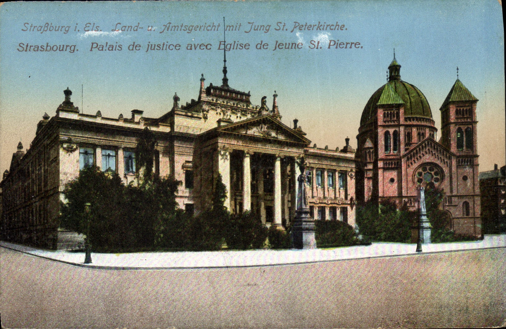 CPA Strasbourg.Palais de justice avec Eglise de jeune St.Pierre