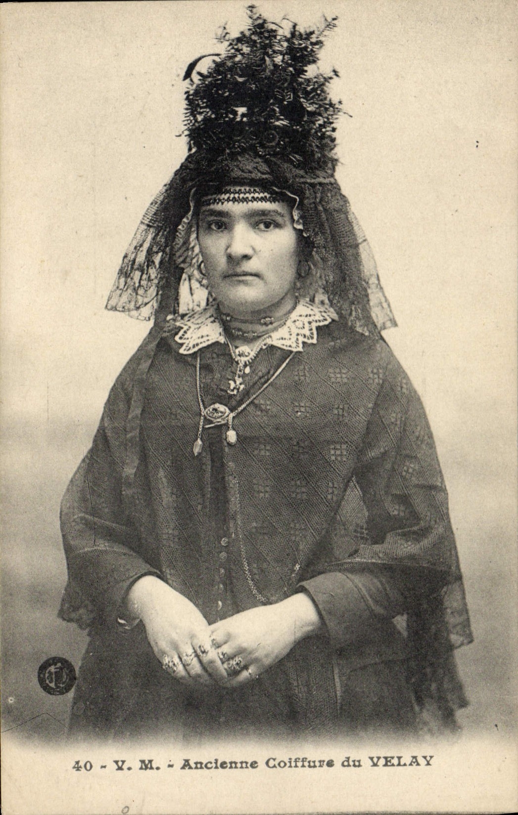 CPA Folklore Ancienne Coiffure du VELAY