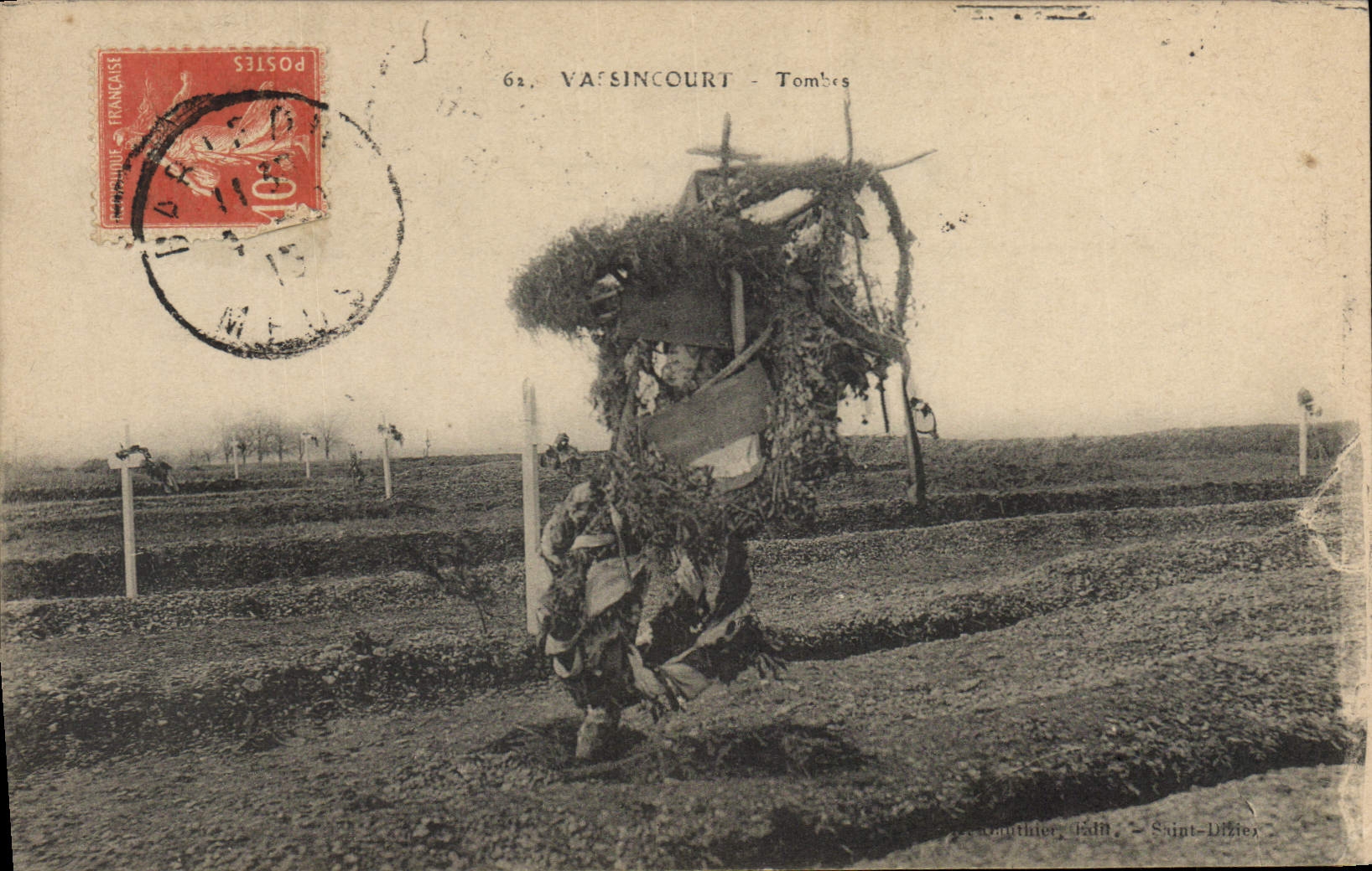 CPA Militaria VARSINCOURT - Tombes