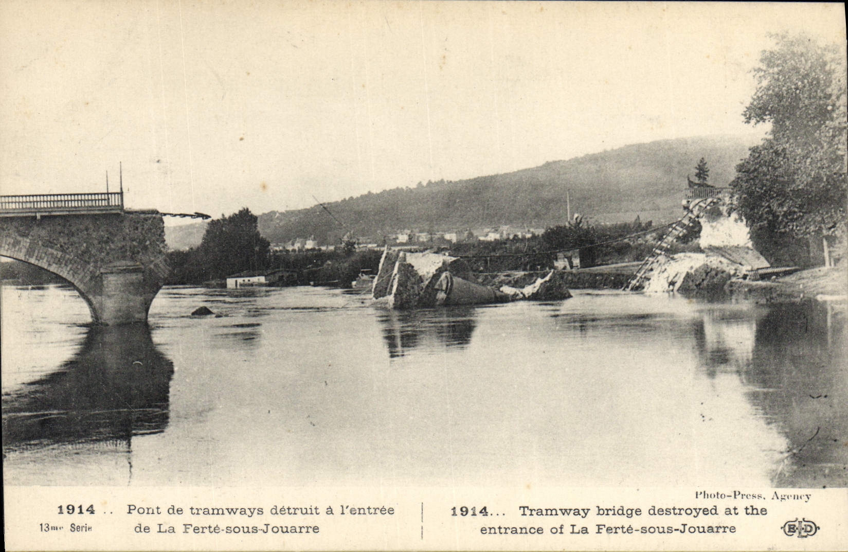 CPA Militaria 1914- Pont de tramways détruit à l'entrée de la Ferté-sous-Jouarre