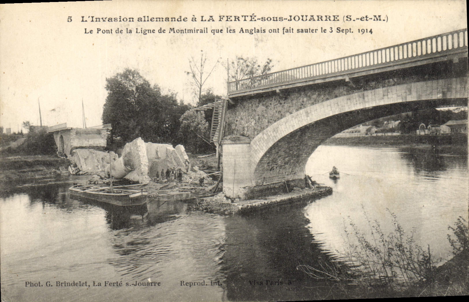 CPA Militaria L'Invasion allemande à LA FERTE-sous-JOUARRE. Le Pont de la Ligne de Montmirail que le