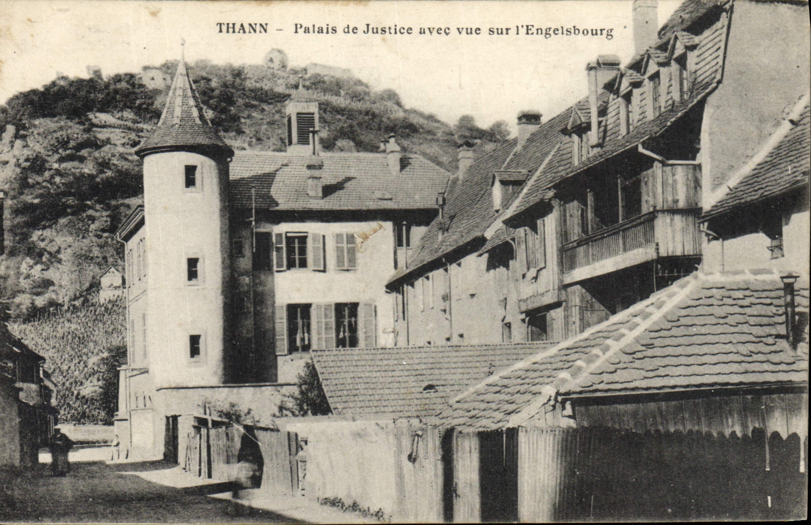 CPA THANN - Palais de Justice avec vue sur l'Engelsbourg