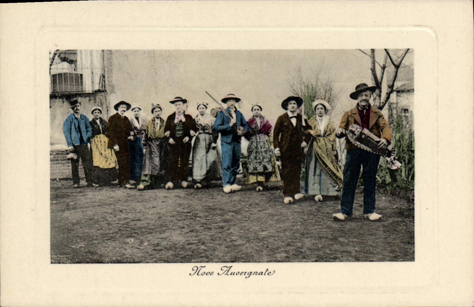 CPA Folklore Noce Auvergnate