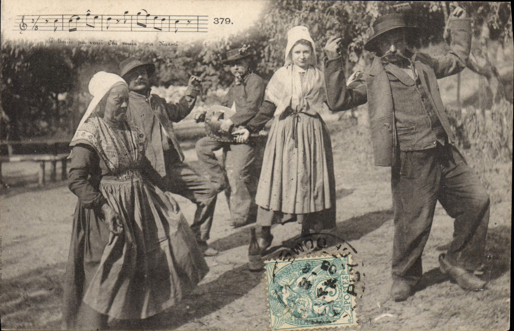 CPA Folklore La bourree