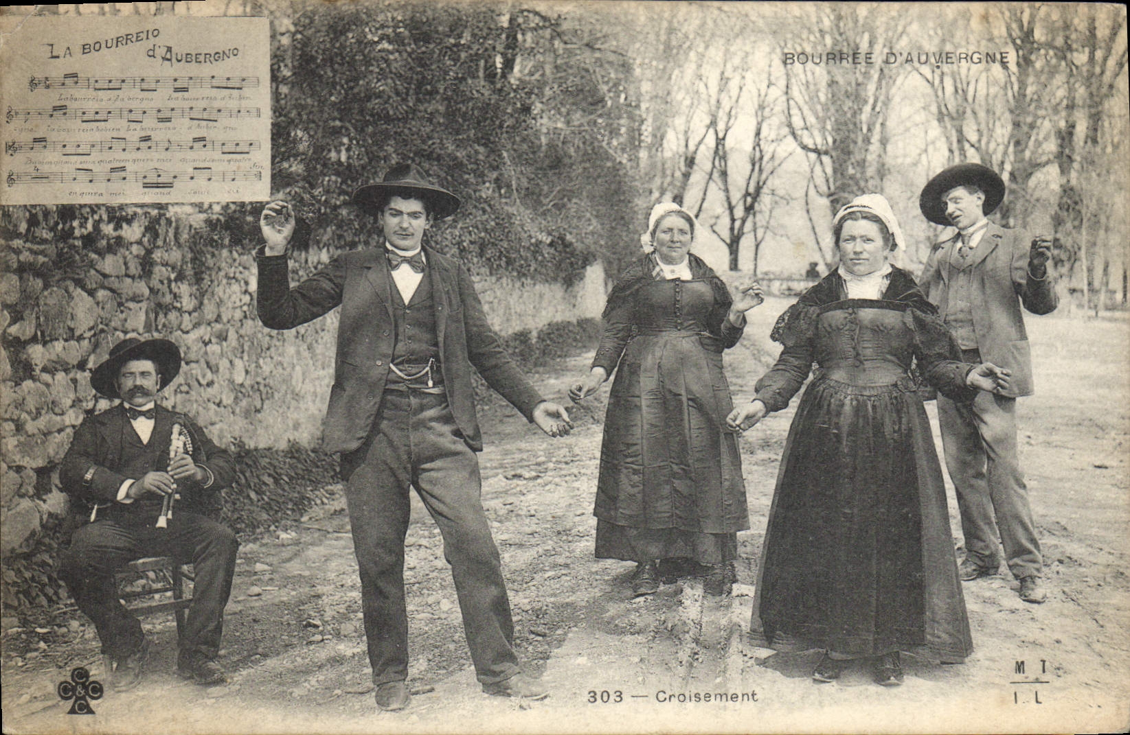 CPA Folklore BOURREE D'AUVERGNE - Croisement
