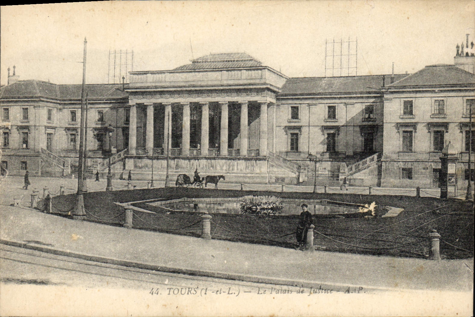 CPA TOURS Le Palais de Justice