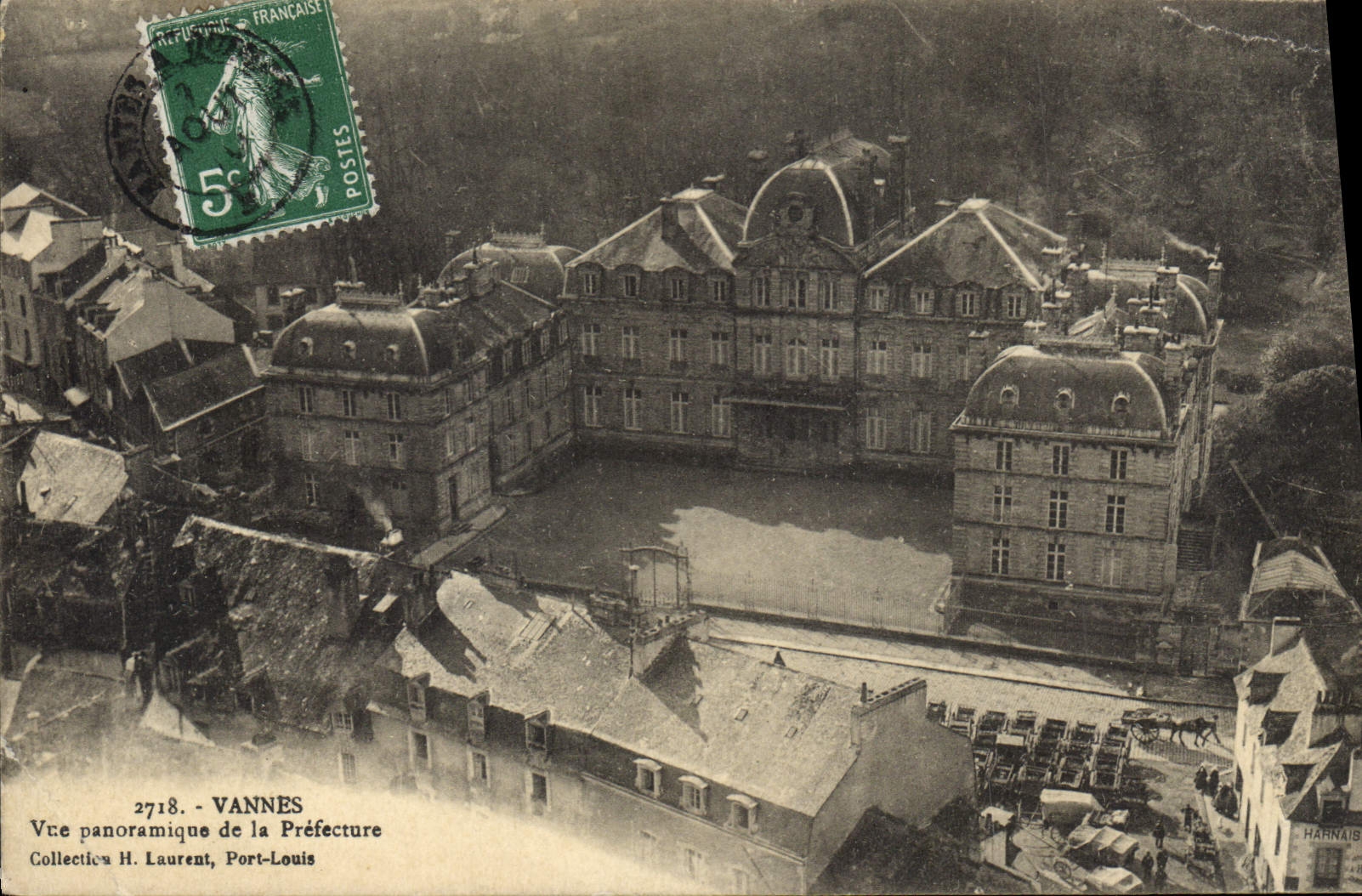 CPA VANNES vue panoramique de la préfecture