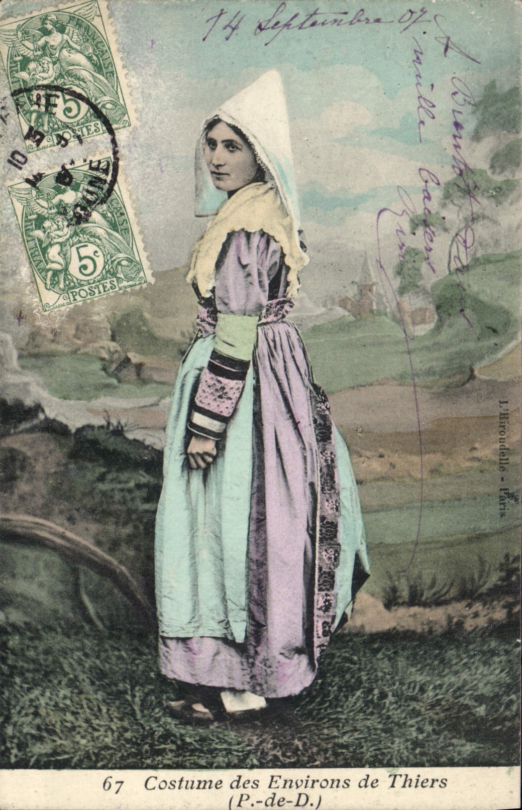 CPA Folklore Costume des Environs de Thiers