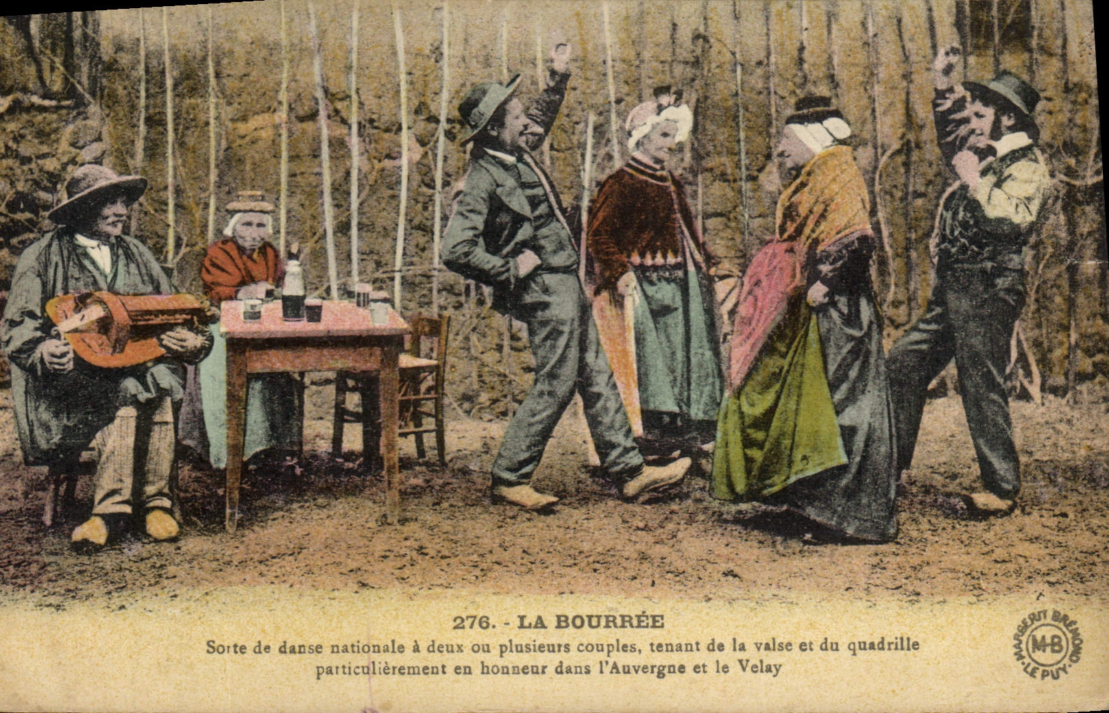 CPA Folklore LA BOURREE. Sorte de danse nationale à deux ou plusieurs couples tenant de la valse et