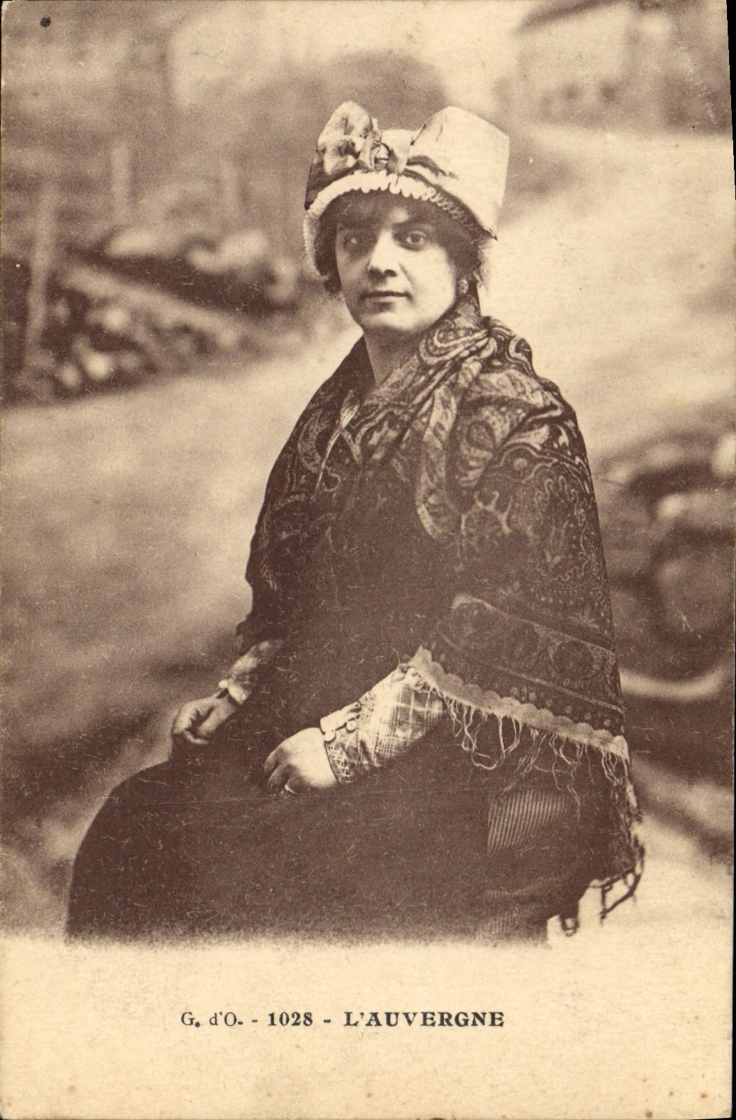 CPA Folklore 1028 - L'AUVERGNE