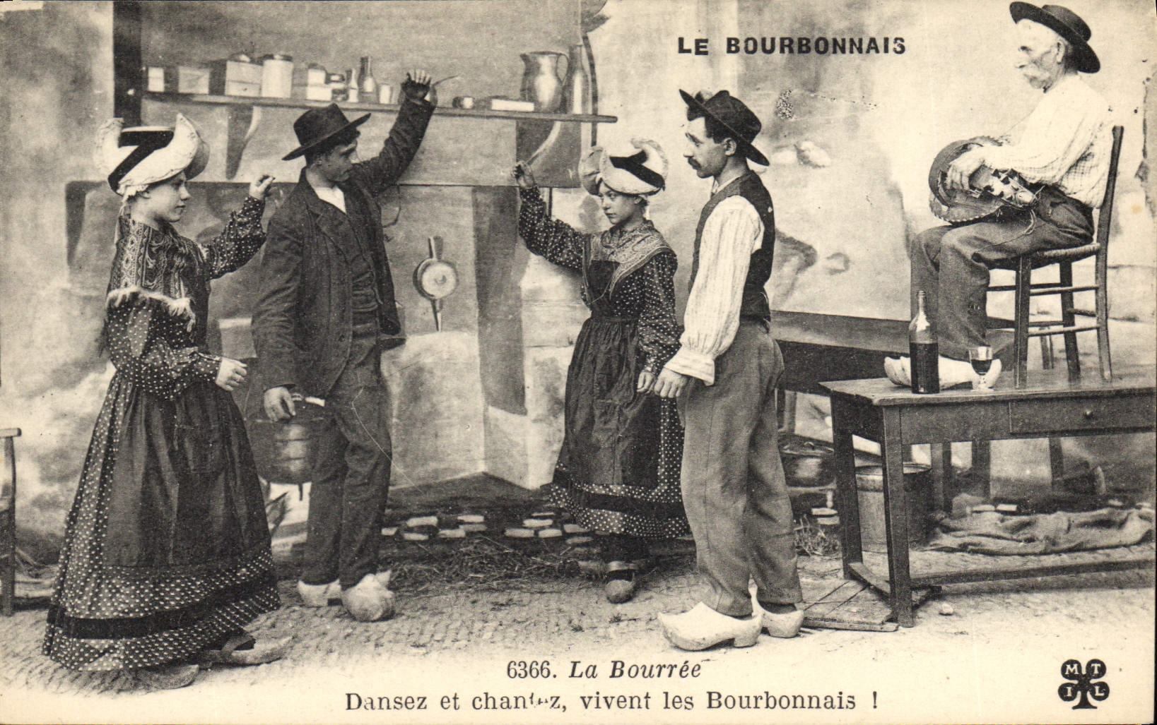 CPA Folklore LE BOURBONNAIS. - La bourrée Dancez et chantez  vivent les Bourbonnais!