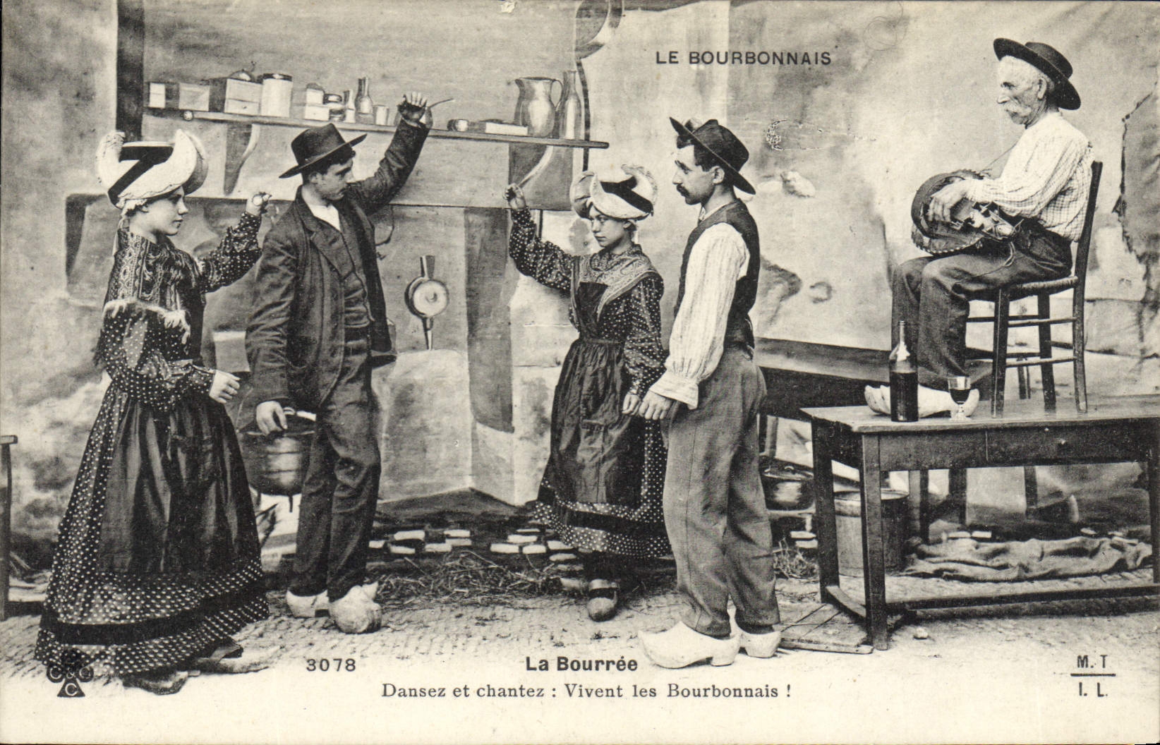 CPA Folklore LE BOURBONNAIS.La Bourrée. Dansez et chanter: Vivent les Bourbonnais!