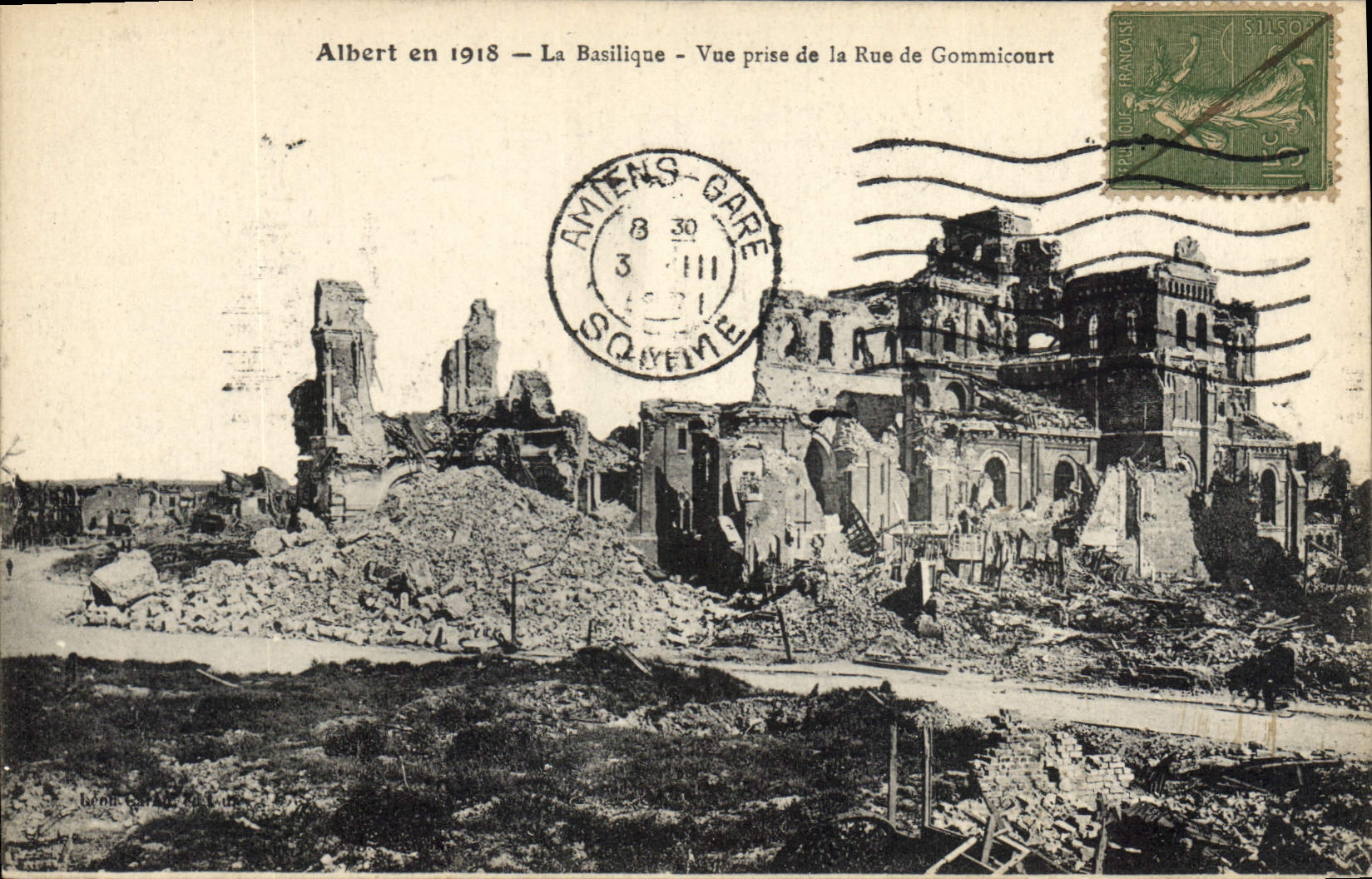 CPA Militaria Albert en 1918 La Basilique Vue prise de la Rue de Gommicourt
