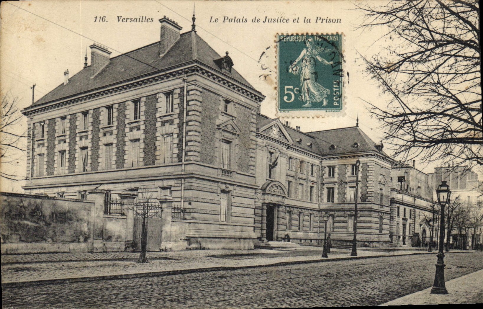 CPA VERSAILLES Le Palais de Justice et la Prison