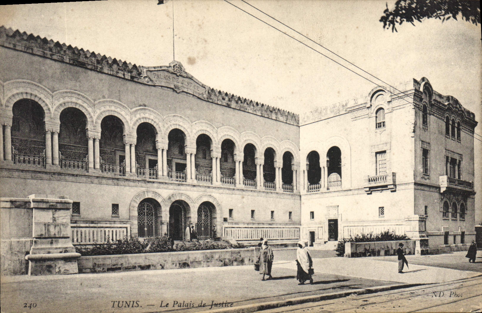 CPA TUNIS Le palais de Justice 