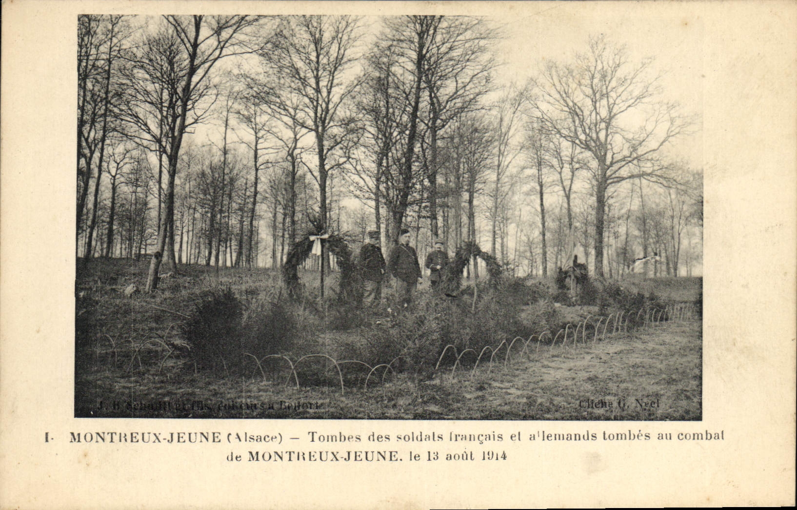 CPA Militaria Montreux Jeune Alsace Tombes des soldats francais et allemands tombes au combat de Mon