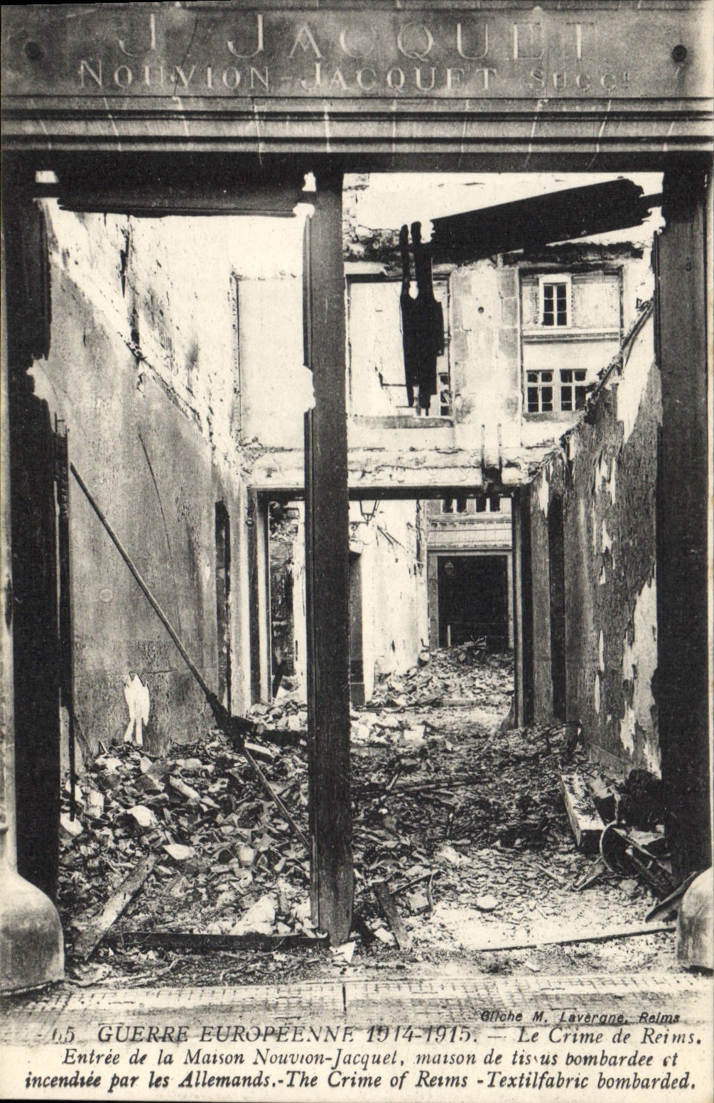 CPA Militaria Guerre Europeenne 1914 1915 Le Crime de Reims Entrée de la Maison Nouvion Jacquet mais