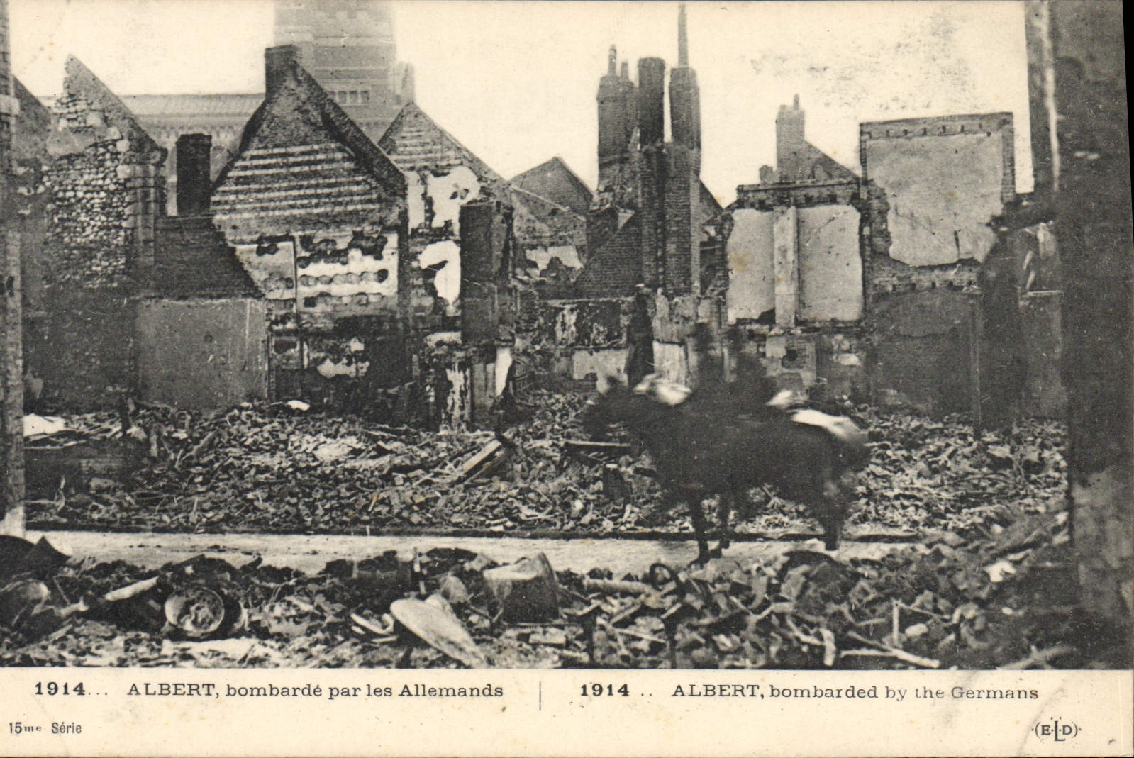 CPA Militaria 1914 Albert bombarde par les Allemands