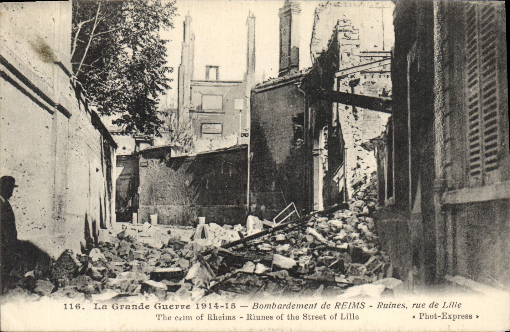 CPA Militaria La Grande  Guerre 1914 15 Bombardement de Reims Ruines rue de Lille 