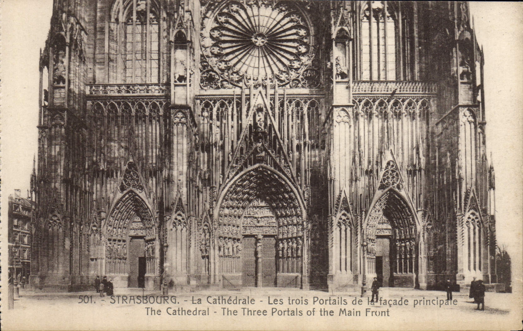 CPA Strasbourg La Cathedrale Les trois Portails de la façade principale 