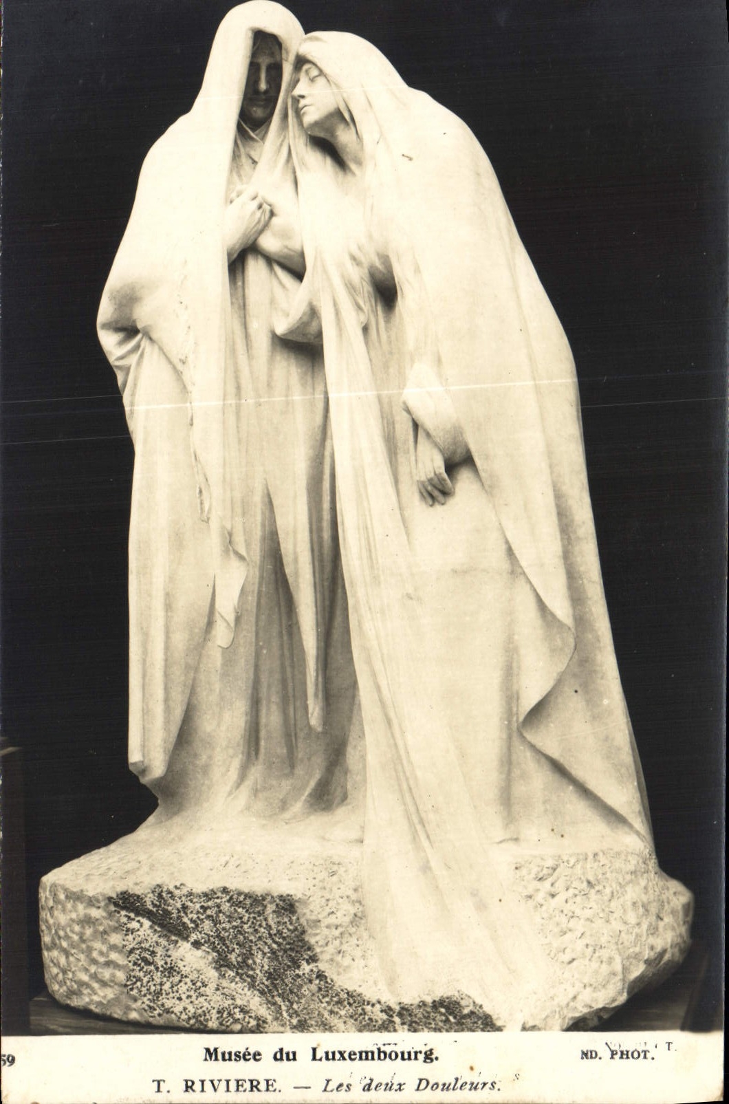 CPA Musee du Luxemburg T Riviere Les deux Douleurs