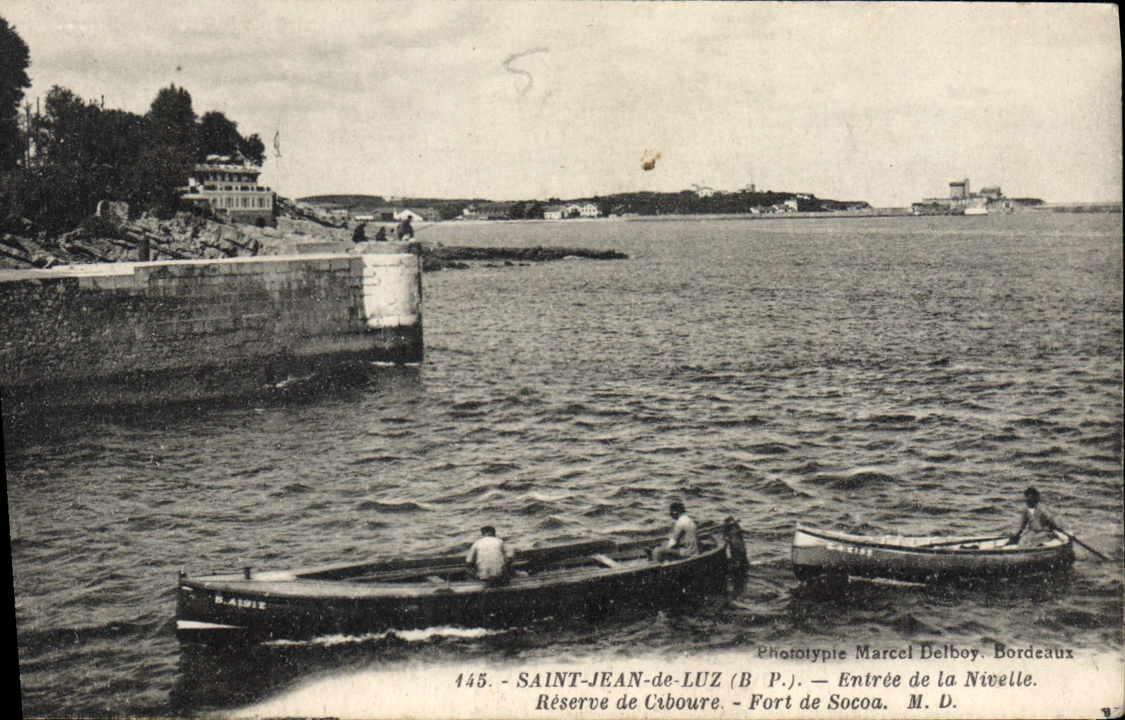 CPA Saint Jean de Luz Entrée de la Nivelle Reserve de Ciboure Fort de Socoa 