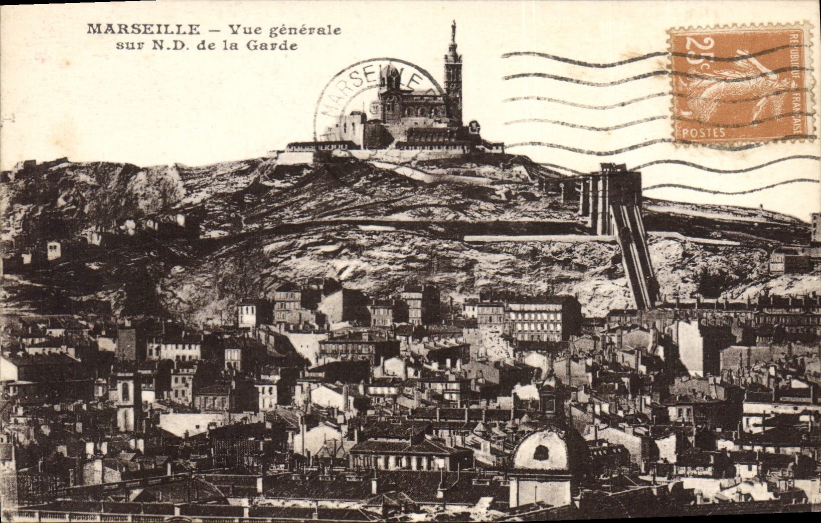 CPA Marseille Vue generale sur ND de la Garde 
