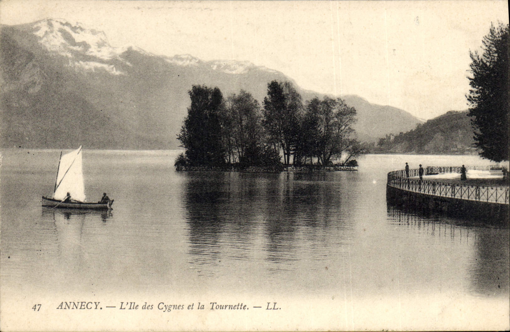 CPA Annecy L'lles des Cygnes et la Tournette 